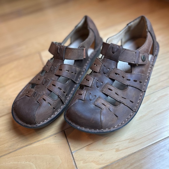 NWOT Alegria Pesca Fisherman Brown Leather Sandals with Black Sole - Picture 3 of 13